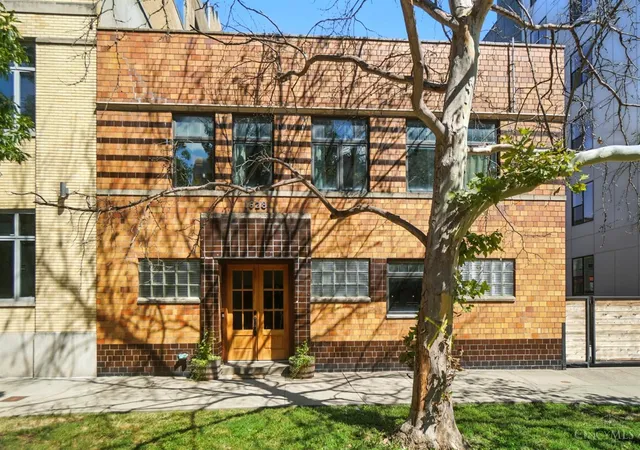 1st image of 1628 Central Pkwy, Cincinnati, OH 45202 | MLS# 1891183