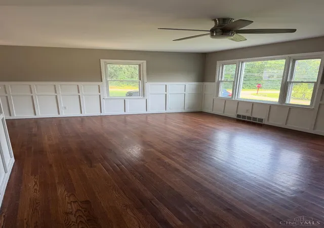 Photo 3 of Single family home for sale at 9785 Winton Hills Ln, Springfield Twp., OH 45215 | MLS# 1891168 | Listing updated on 2026-08-21