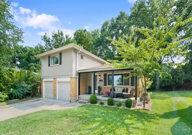 Photo 3 of Sale Pending at 3588 Janlin Ct, Cincinnati, OH 45211 | MLS# 1891181 | Listing updated on 2026-09-19