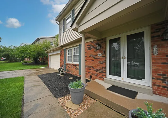 Photo 3 of Sale Pending at 12012 Cantrell Dr, Springdale, OH 45246 | MLS# 1891109 | Listing updated on 2026-08-24