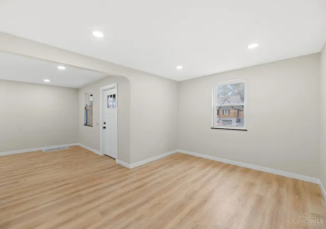 Photo 3 of Single family home for sale at 6025 Connecticut Ct, Cincinnati, OH 45224 | MLS# 1890138 | Listing updated on 2026-09-14