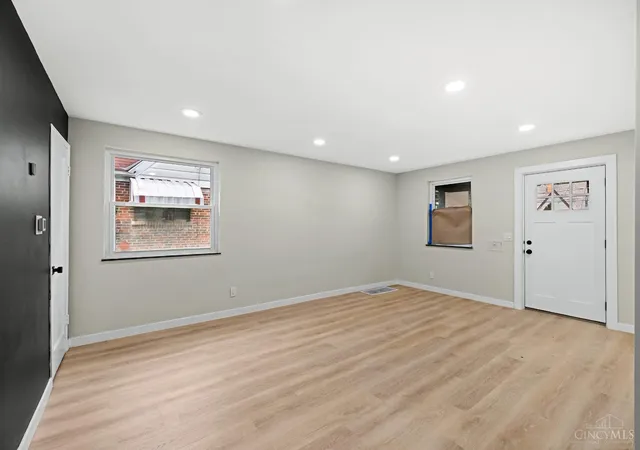 Photo 3 of Sale Pending at 6025 Connecticut Ct, Cincinnati, OH 45224 | MLS# 1890138 | Listing updated on 2026-09-23