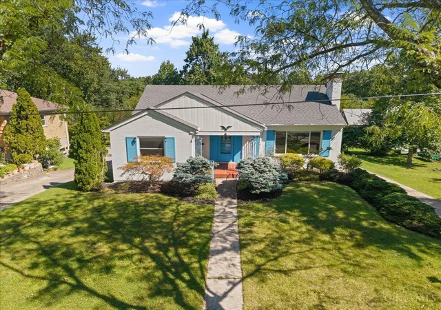 Photo 3 of Sale Pending at 3010 Irvella Pl, Cincinnati, OH 45238 | MLS# 1891207 | Listing updated on 2026-08-23