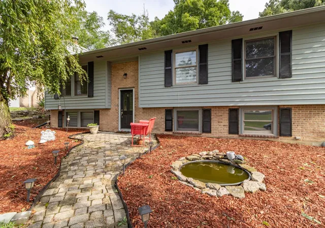 Photo 3 of Sale Pending at 2196 Resor Rd, Fairfield, OH 45014 | MLS# 1890347 | Listing updated on 2026-08-24