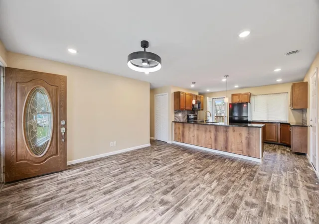 Photo 3 of Single family home for sale at 1081 Prairie Ave, Lincoln Heights, OH 45215 | MLS# 1891233 | Listing updated on 2026-09-08