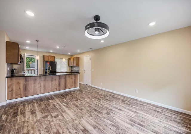 Photo 4 of Single family home for sale at 1081 Prairie Ave, Lincoln Heights, OH 45215 | MLS# 1891233 | Listing updated on 2026-09-08
