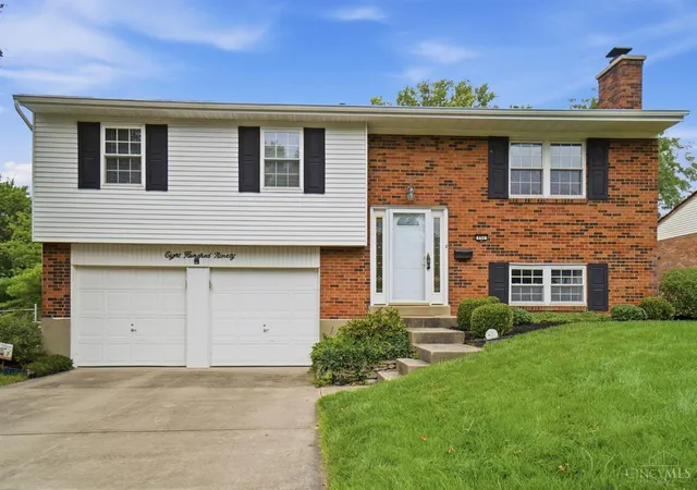 Photo 1 of Single family home for sale at 890 Summerfield Ln, Springdale, OH 45240 | MLS# 1891139 | Listing updated on 2026-09-16