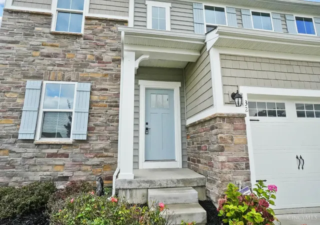 Photo 5 of Single family home for sale at 32 Waterford Blvd, Fairborn, OH 45324 | MLS# 1891253 | Listing updated on 2026-08-24