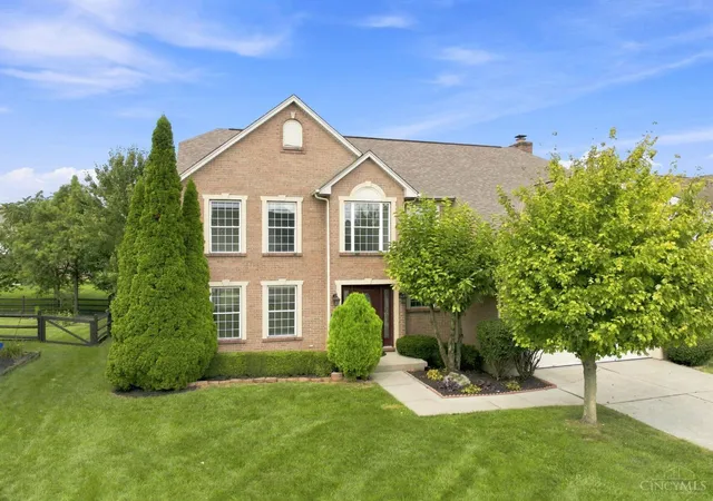 Photo 2 of Single family home for sale at 4050 Fox Hollow Ct, Deerfield Twp., OH 45040 | MLS# 1890647 | Listing updated on 2026-09-15