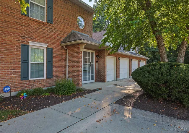 Listing Photo 3 - Condo for sale in building located at 3679 W Galbraith Rd, Colerain Twp, OH 45247 - Unit #24