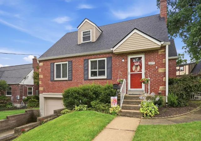 Photo 2 of Sale Pending at 5577 Raceview Ave, Green Twp, OH 45248 | MLS# 1891345 | Listing updated on 2026-08-25