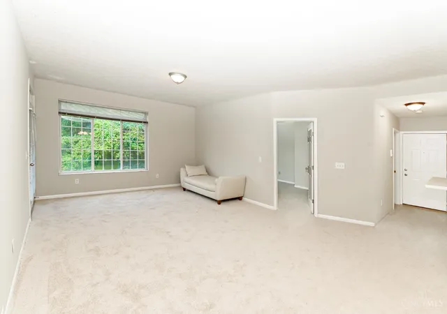 Listing Photo 4 - Condo for sale in building located at 4240 Endeavor Dr, Colerain Twp, OH 45252 - Unit #103
