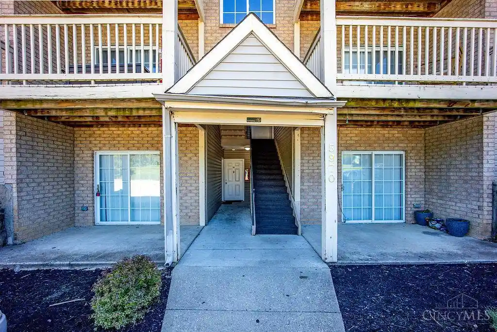 Listing Photo 1 - Condo for sale in 5970 Colerain Ave located at 5970 Colerain Ave, Cincinnati, OH 45239 - Unit #13