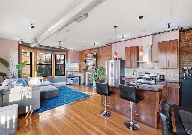 2nd image of 1237 Vine, Cincinnati, OH 45202