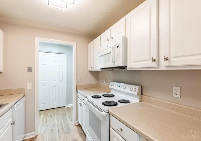 Photo 4 of Sale Pending at 3825 Petoskey Ave #21, Mariemont, OH 45227 | MLS# 1891382 | Listing updated on 2026-10-29