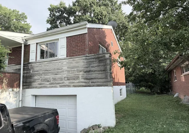 Photo 3 of Single family home for sale at 3335 Stevie Ln, Green Twp, OH 45239 | MLS# 1889071 | Listing updated on 2026-10-09
