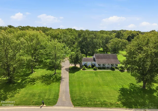 Photo 3 of Sale Pending at 5883 Hamilton Mason Rd, West Chester, OH 45011 | MLS# 1891432 | Listing updated on 2026-09-11