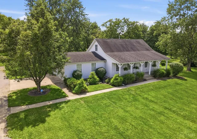 Photo 3 of Sale Pending at 5883 Hamilton Mason Rd, West Chester, OH 45011 | MLS# 1891432 | Listing updated on 2026-09-11