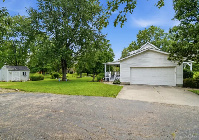 Photo 4 of Sale Pending at 5883 Hamilton Mason Rd, West Chester, OH 45011 | MLS# 1891432 | Listing updated on 2026-09-11