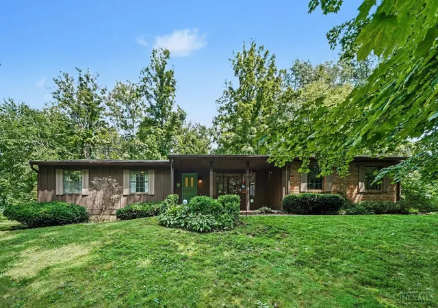 Photo 2 of Single family home for sale at 3208 Pitzer Rd, Tate Twp, OH 45106 | MLS# 1891069 | Listing updated on 2026-09-09