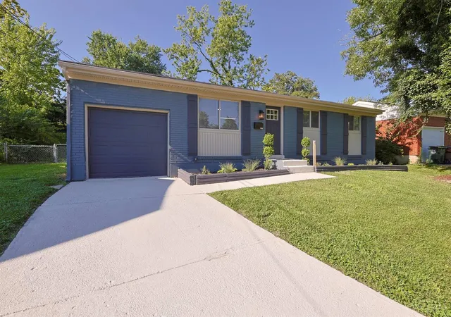 Photo 3 of Sale Pending at 11513 Gaffney Pl, Forest Park, OH 45240 | MLS# 1891504 | Listing updated on 2026-09-17