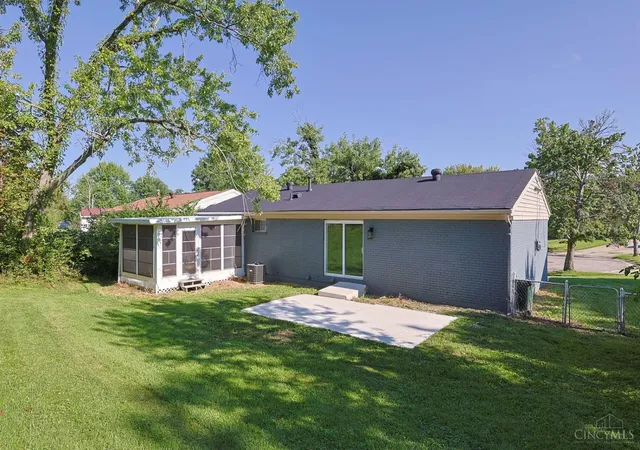 Photo 4 of Sale Pending at 11513 Gaffney Pl, Forest Park, OH 45240 | MLS# 1891504 | Listing updated on 2026-09-17