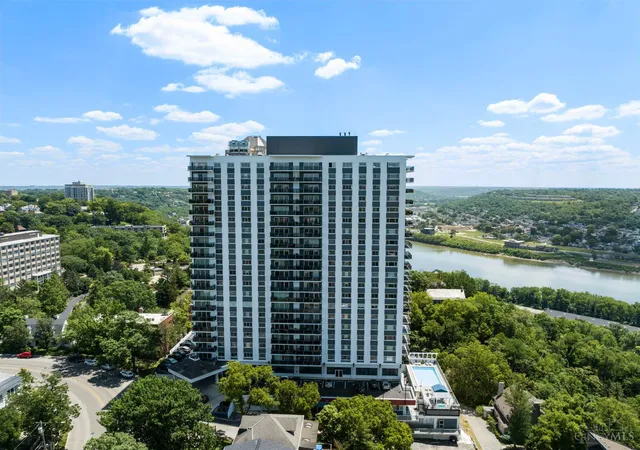 1st image of 2200 Victory Pkwy #1607, Cincinnati, OH 45206 | MLS# 1890052