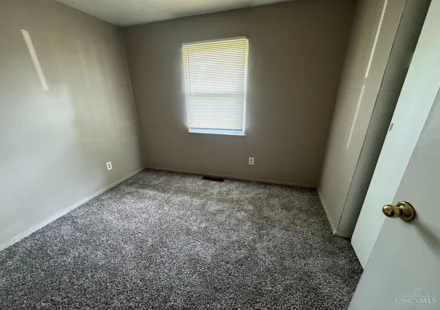 3rd image of 1959 Lotushill Dr, Springfield Twp., OH 45240 | MLS# 1888631