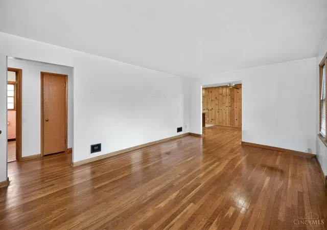Photo 3 of Single family home for sale at 429 Leichty Ave, Madison Twp, OH 45042 | MLS# 1891574 | Listing updated on 2026-09-14