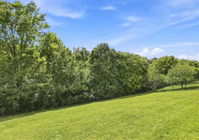 Photo 33 of Sale Pending at 2949 Parkwalk Dr, Green Twp, OH 45239 | MLS# 1891149 | Listing updated on 2026-08-31