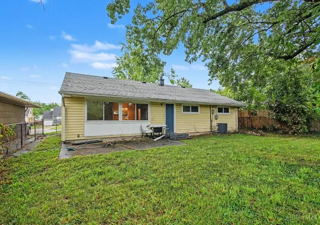 Photo 2 of Single family home for sale at 8633 Daly Rd, Springfield Twp., OH 45231 | MLS# 1890220 | Listing updated on 2026-08-26