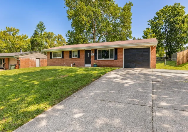 Photo 2 of Single family home for sale at 445 4th, Franklin, OH 45005 | MLS# 1891708 | Listing updated on 2026-08-26