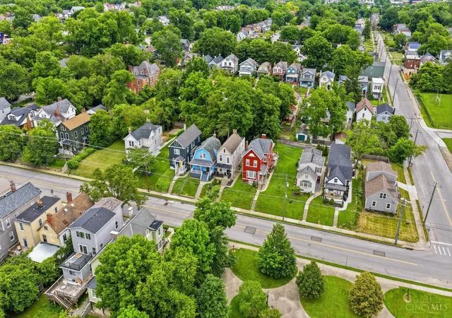 Photo 2 of Sale Pending at 1986 Fairfax, Cincinnati, OH 45207 | MLS# 1891672 | Listing updated on 2026-09-24