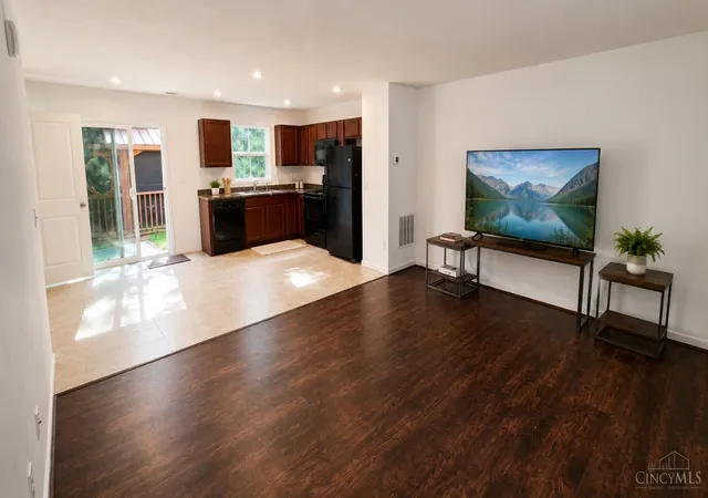 Photo 2 of Single family home for sale at 53 Charmalee Dr, Batavia Twp, OH 45102 | MLS# 1891502 | Listing updated on 2026-09-04