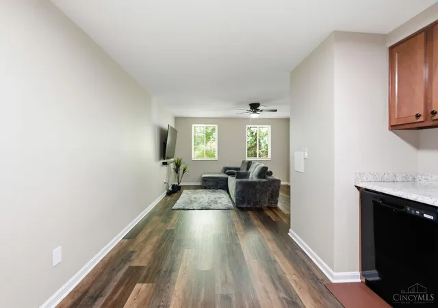Listing Photo 5 - Condo for sale in building located at 2436 Mustang Dr, Cincinnati, OH 45211