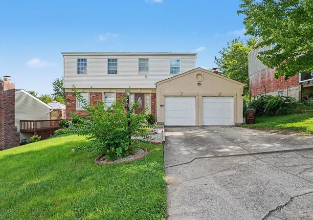 Photo 2 of Single family home for sale at 1727 John Gray Rd, Springfield Twp., OH 45240 | MLS# 1891585 | Listing updated on 2026-08-28