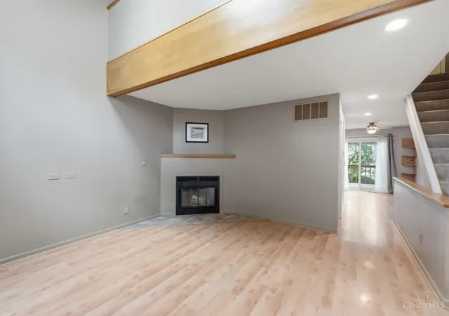 Photo 3 of Sale Pending at 7519 Easton Ct, West Chester, OH 45069 | MLS# 1885465 | Listing updated on 2026-09-01