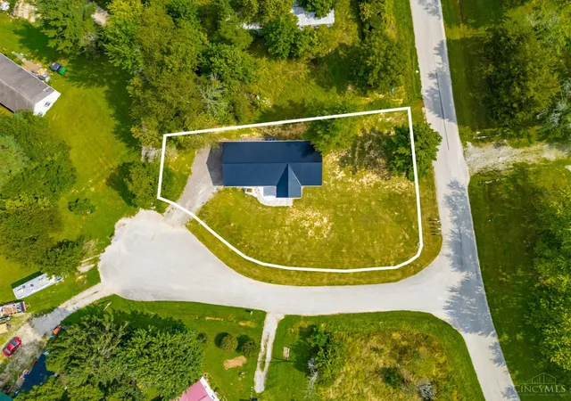 Photo 2 of Single family home for sale at 11849 Maple Trl, Paint Twp, OH 45133 | MLS# 1891897 | Listing updated on 2026-09-14