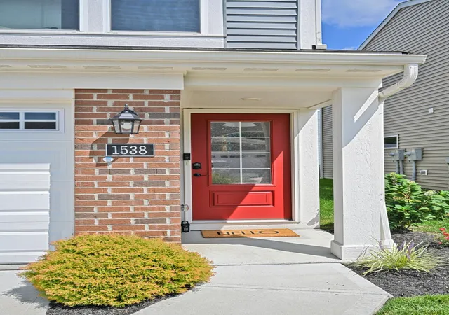 Photo 3 of Townhouse for sale at 1538 Summerview Ln, Miami Twp, OH 45150 | MLS# 1891908 | Listing updated on 2026-10-06