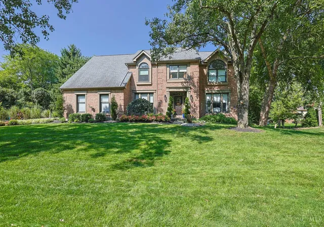 Photo 1 of Single family home for sale at 11127 Huntwicke Pl, Blue Ash, OH 45241 | MLS# 1891894 | Listing updated on 2026-08-31