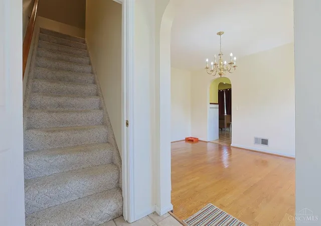 Photo 4 of Sale Pending at 2312 Compton Rd, Springfield Twp., OH 45231 | MLS# 1891370 | Listing updated on 2026-09-24
