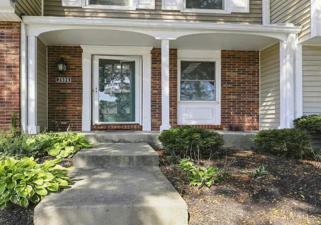 Photo 2 of Townhouse for sale at 2804 Millbank Row, Deerfield Twp., OH 45039 | MLS# 1890062 | Listing updated on 2026-09-10