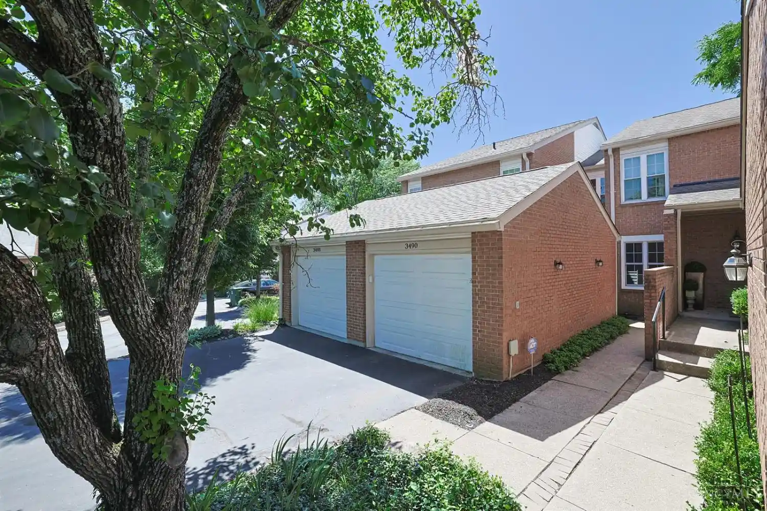 Listing Photo 1 - Condo for sale in 3488 Forestoak Ct located at 3488 Forestoak Ct, Cincinnati, OH 45208 - Unit 3488 Forestoak Ct