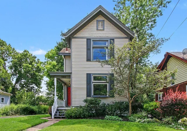 Photo 2 of Sale Pending at 3935 Saint James Ave, Silverton, OH 45236 | MLS# 1891993 | Listing updated on 2026-08-31