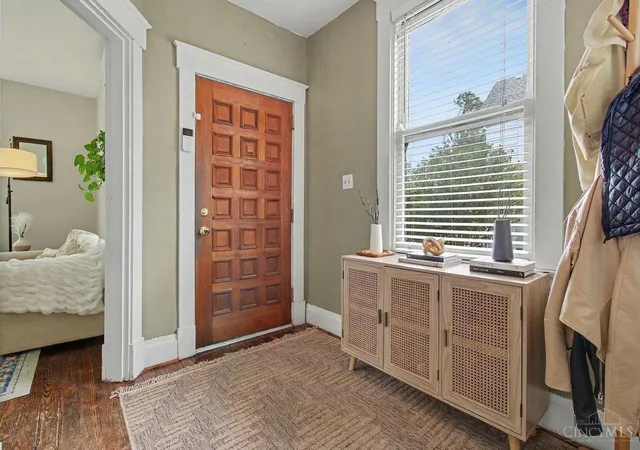 Photo 4 of Sale Pending at 3935 Saint James Ave, Silverton, OH 45236 | MLS# 1891993 | Listing updated on 2026-08-31
