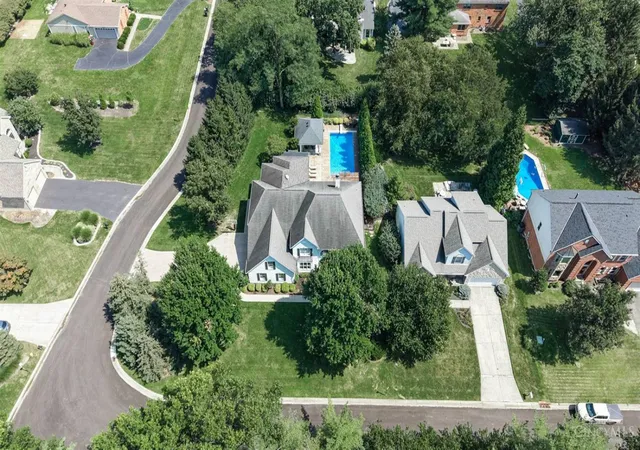 Photo 2 of Sale Pending at 7265 Timberknoll Dr, Sycamore Twp, OH 45242 | MLS# 1892088 | Listing updated on 2026-09-01