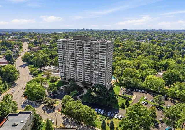 Sale Pending at 2324 Madison Rd #910, Cincinnati, OH 45208 | MLS# 1891753 | Listing updated on 2026-09-02