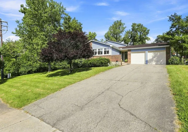 Photo 2 of Sale Pending at 98 Waxwing Dr, Reading, OH 45236 | MLS# 1892102 | Listing updated on 2026-08-31