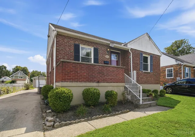 Photo 2 of Single family home for sale at 3821 O Leary Ave, Deer Park, OH 45236 | MLS# 1892191 | Listing updated on 2026-09-09