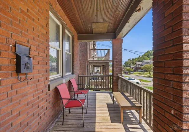 Listing Photo 4 - Condo for sale in building located at 4370 Saint Lawrence Ave, Cincinnati, OH 45205